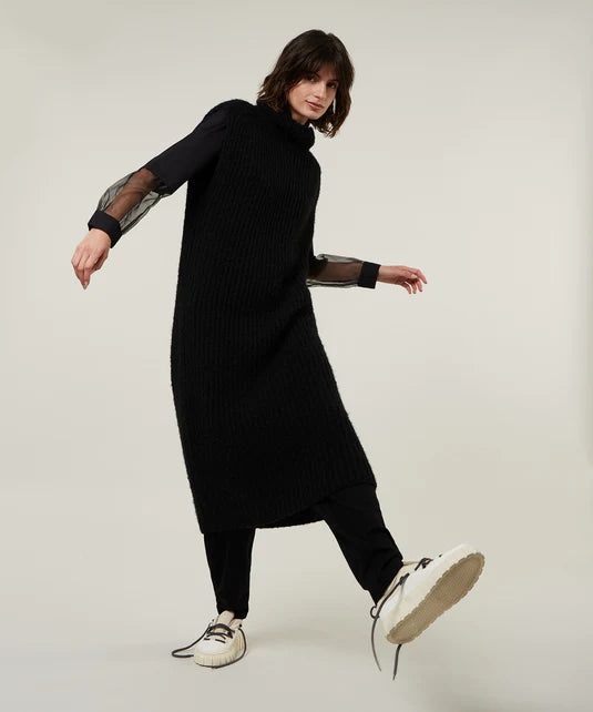 Black turtleneck dress midi shop